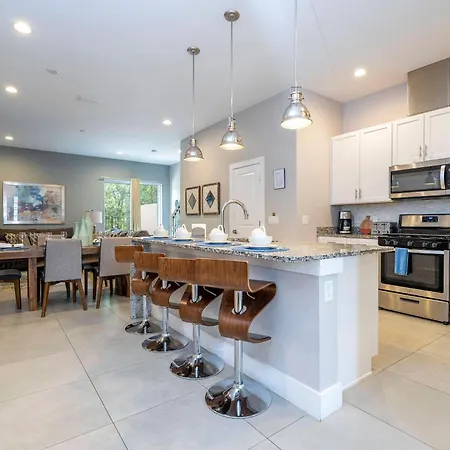 Gorgeous 4 Suites Dream Villa 5 Min To Disney